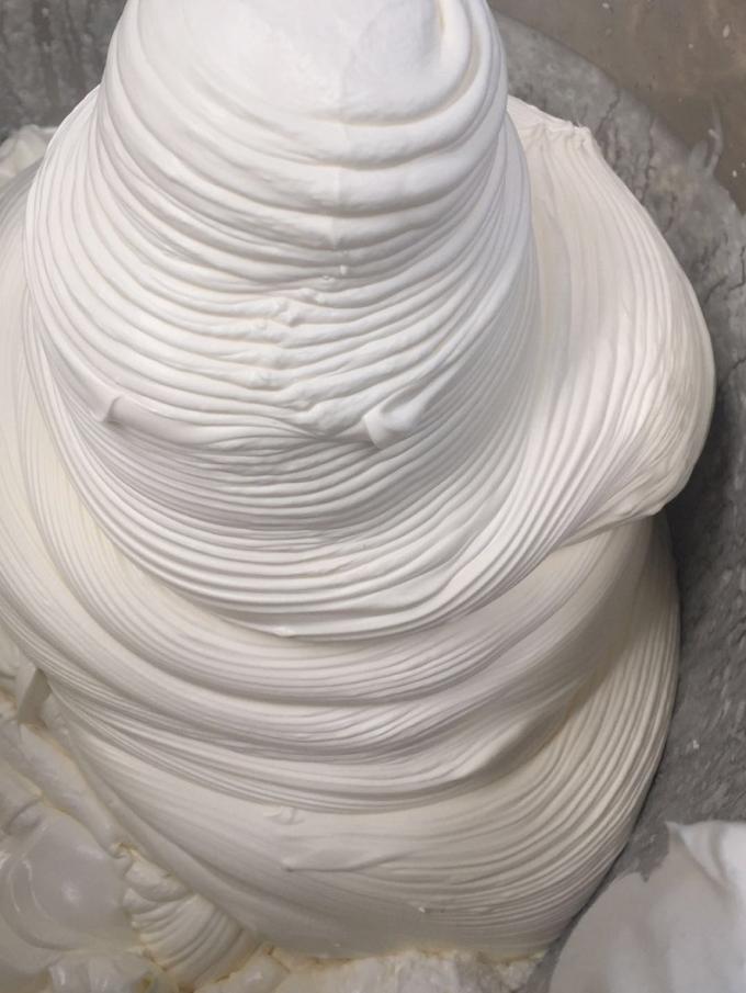 Torta aprobada CE que hace el equipo, mezclador poner crema del talud de torta para los modelos del montaje de la torta